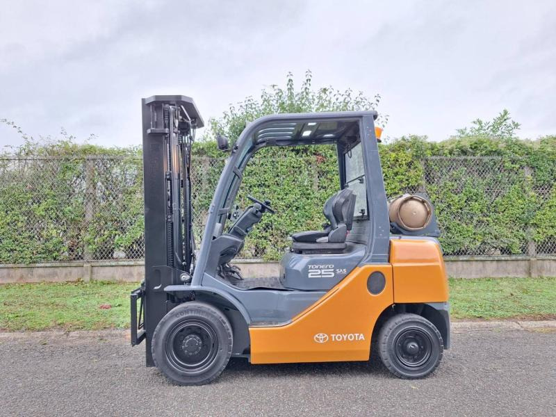 Toyota 028FGF25 - LPG forklift: picture 3 Toyota 028FGF25 - LPG forklift: picture 3