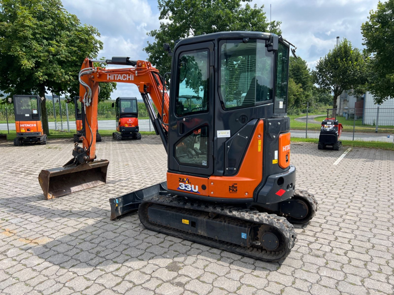 Hitachi ZX 33 U-6 CLR, Bj 22, 650 BH, Klima, MS03, GLV - Mini excavator: picture 3 Hitachi ZX 33 U-6 CLR, Bj 22, 650 BH, Klima, MS03, GLV - Mini excavator: picture 3
