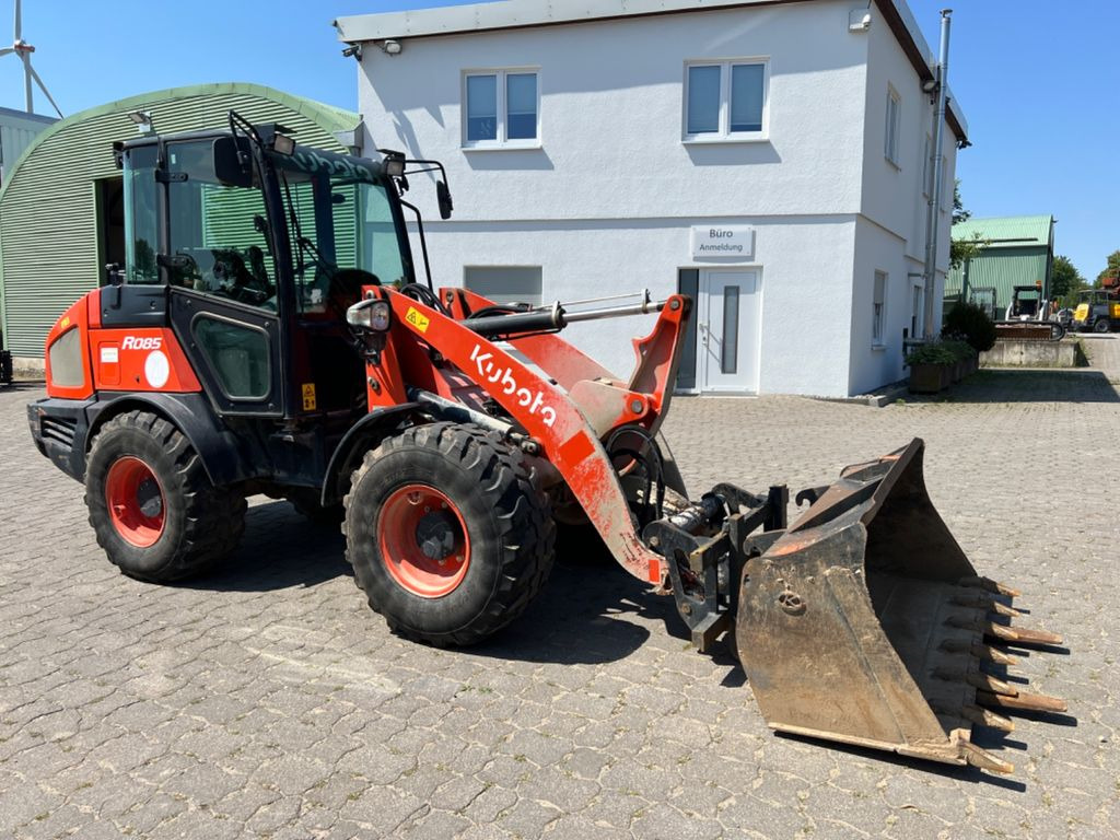 Kubota R 085, Bj 19, 1820 BH, SWE, Schaufel, Gabel - Wheel loader: picture 2 Kubota R 085, Bj 19, 1820 BH, SWE, Schaufel, Gabel - Wheel loader: picture 2
