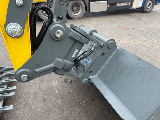 Wacker ET 90, Bj 25, VA, Powertilt, HS08, 3 Löffel - Mini excavator: picture 5 Wacker ET 90, Bj 25, VA, Powertilt, HS08, 3 Löffel - Mini excavator: picture 5