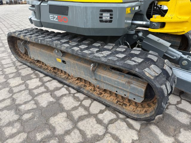 Wacker EZ 50, Bj 24, 300 BH, Gummiketten, HS03, TL Wacker EZ 50, Bj 24, 300 BH, Gummiketten, HS03, TL - Mini excavator: picture 4 Wacker EZ 50, Bj 24, 300 BH, Gummiketten, HS03, TL Wacker EZ 50, Bj 24, 300 BH, Gummiketten, HS03, TL - Mini excavator: picture 4