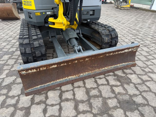 Wacker EZ 50, Bj 24, 300 BH, Gummiketten, HS03, TL Wacker EZ 50, Bj 24, 300 BH, Gummiketten, HS03, TL - Mini excavator: picture 3 Wacker EZ 50, Bj 24, 300 BH, Gummiketten, HS03, TL Wacker EZ 50, Bj 24, 300 BH, Gummiketten, HS03, TL - Mini excavator: picture 3