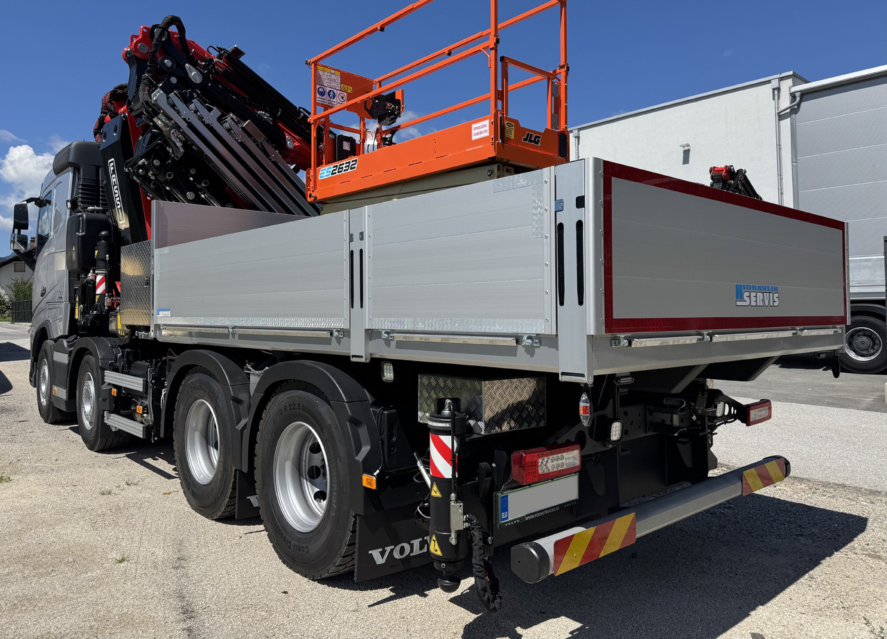 VOLVO Hiab Palfinger Fassi F1450 - Crane truck: picture 3 VOLVO Hiab Palfinger Fassi F1450 - Crane truck: picture 3