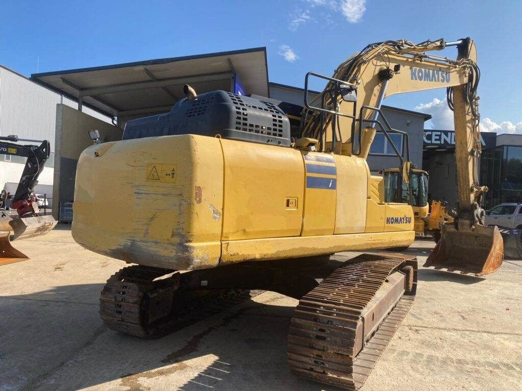 Komatsu PC210LC-11 - Crawler excavator: picture 2 Komatsu PC210LC-11 - Crawler excavator: picture 2