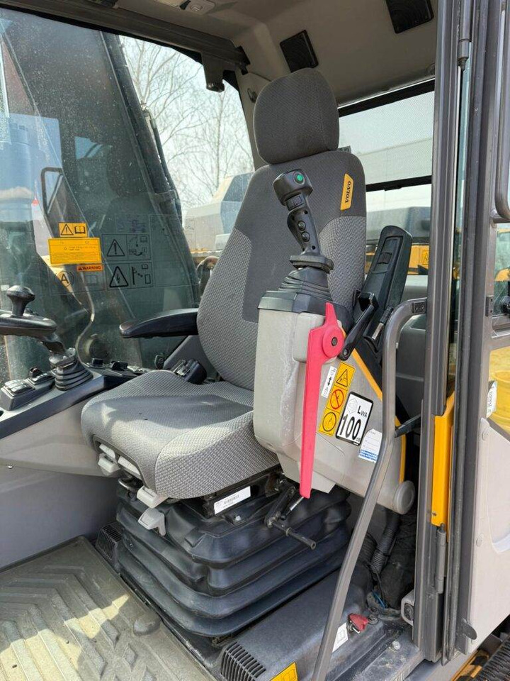 Wheel excavator Volvo EWR150E: picture 21