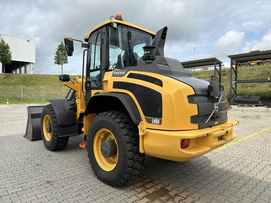 Volvo L45HS - Wheel loader: picture 2 Volvo L45HS - Wheel loader: picture 2