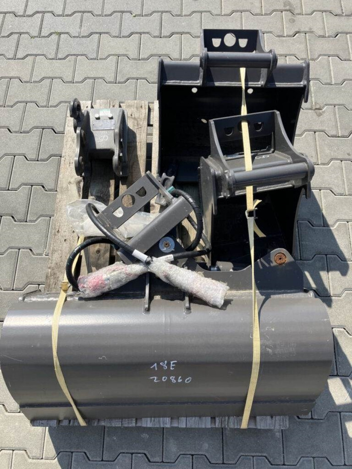 Volvo Löffelset inkl. Schnellwechsler für EC18 - Backhoe loader: picture 5 Volvo Löffelset inkl. Schnellwechsler für EC18 - Backhoe loader: picture 5