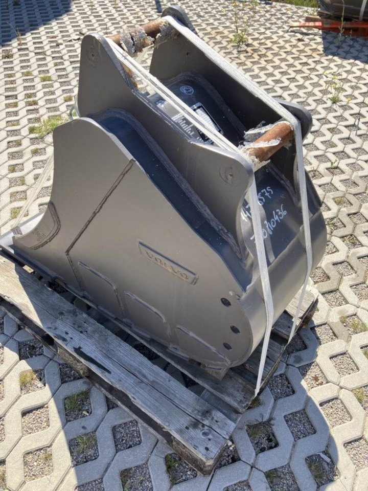 Volvo Tieflöffel mit Messer S50 - Backhoe loader: picture 3 Volvo Tieflöffel mit Messer S50 - Backhoe loader: picture 3