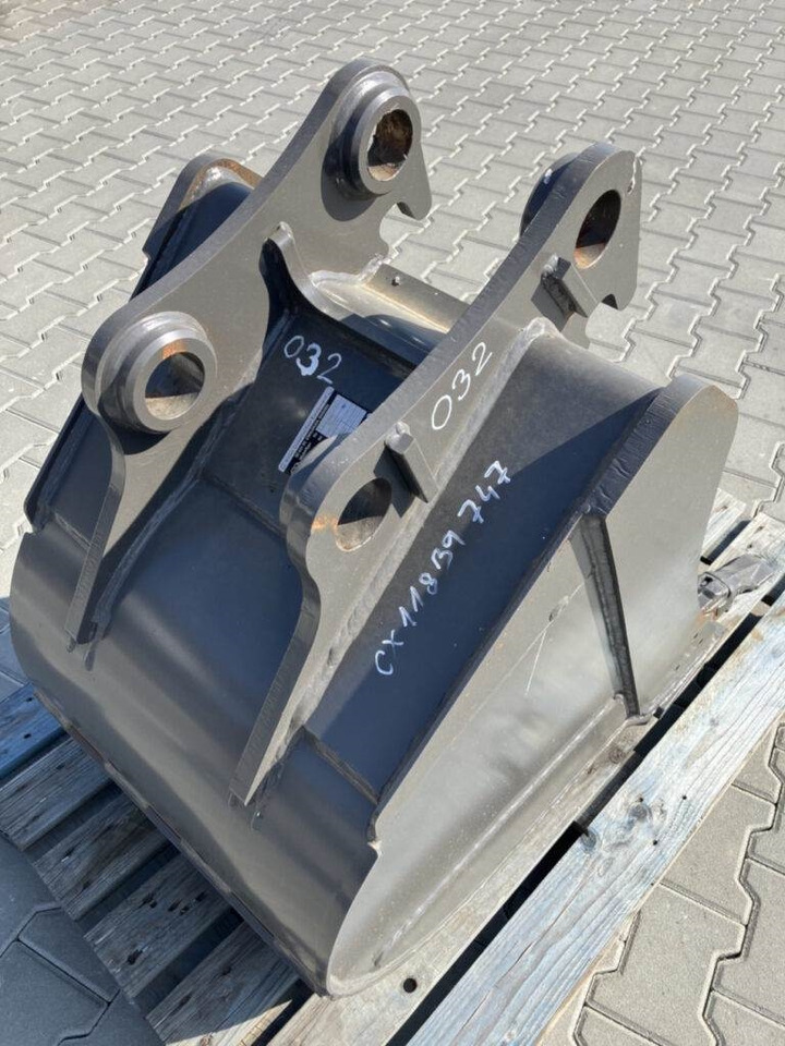 Volvo Tieflöffel mit Zähnen - Festanbau - Backhoe loader: picture 2 Volvo Tieflöffel mit Zähnen - Festanbau - Backhoe loader: picture 2