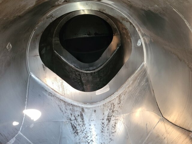 Feldbinder EUT 56.3 Silo 56.000 L 3 Achse - Silo semi-trailer: picture 4 Feldbinder EUT 56.3 Silo 56.000 L 3 Achse - Silo semi-trailer: picture 4