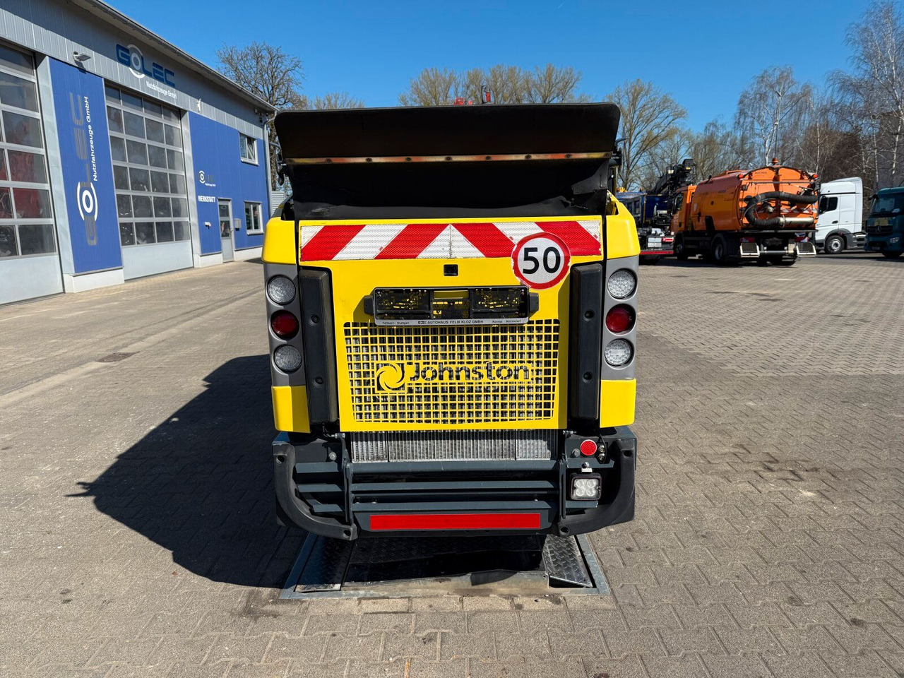 Johnston C202 Kleinkehrmaschine 2 M³ - 6.000 h - Road sweeper: picture 4 Johnston C202 Kleinkehrmaschine 2 M³ - 6.000 h - Road sweeper: picture 4