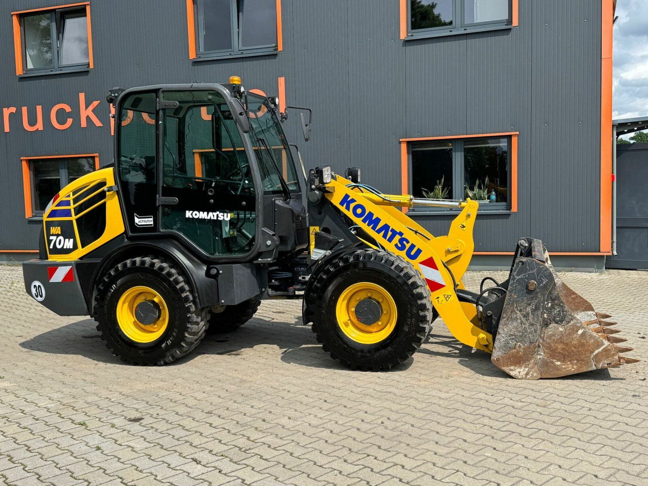 Komatsu WA 70M-8E0 Radlader 6 Ton - 731 H - 0,75m³ - Wheel loader: picture 4 Komatsu WA 70M-8E0 Radlader 6 Ton - 731 H - 0,75m³ - Wheel loader: picture 4