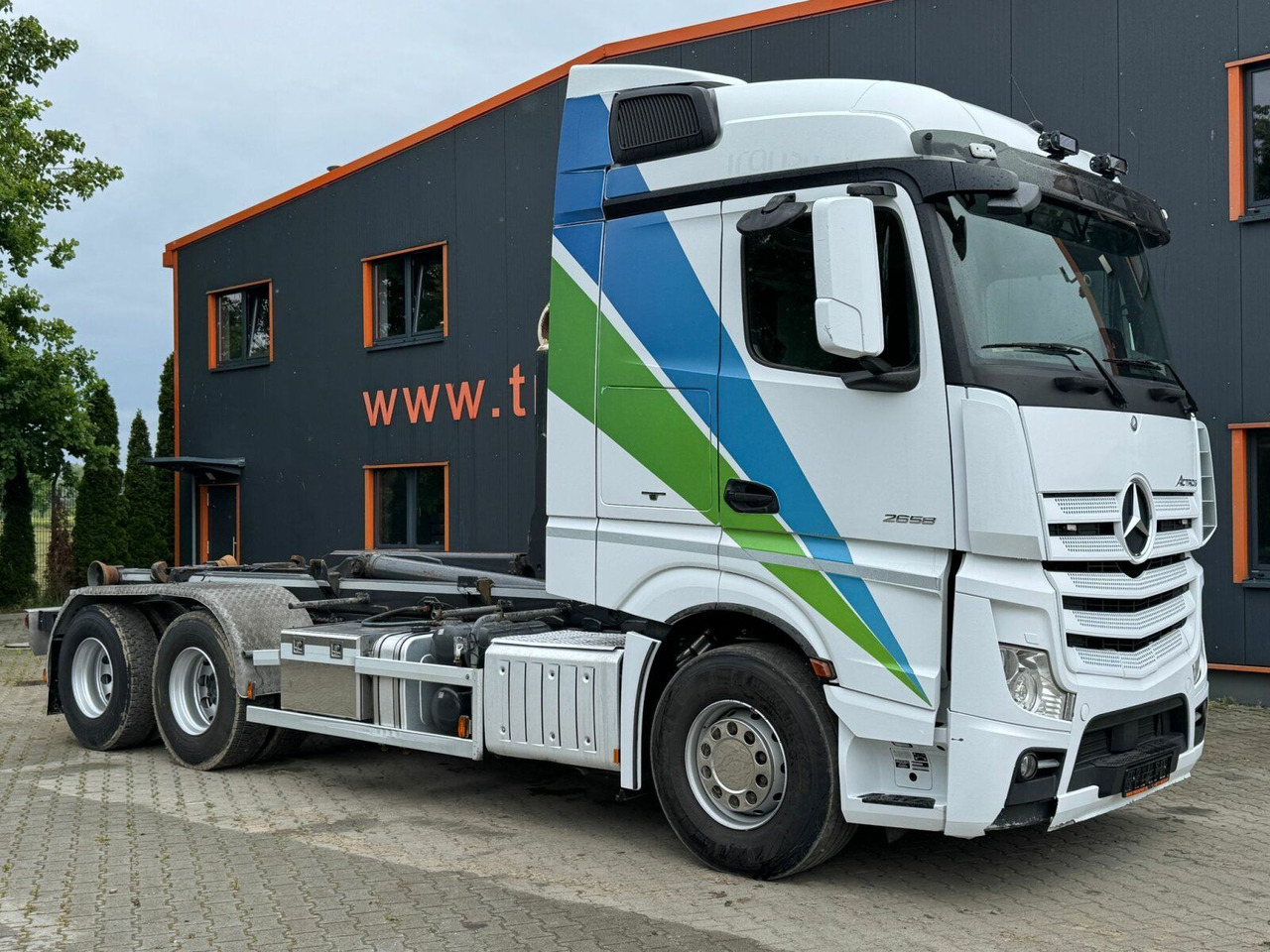 Mercedes-Benz ACTROS 2658 6x2 Abrollkipper MEILLER RK 26.67K - Hook lift truck: picture 1 Mercedes-Benz ACTROS 2658 6x2 Abrollkipper MEILLER RK 26.67K - Hook lift truck: picture 1