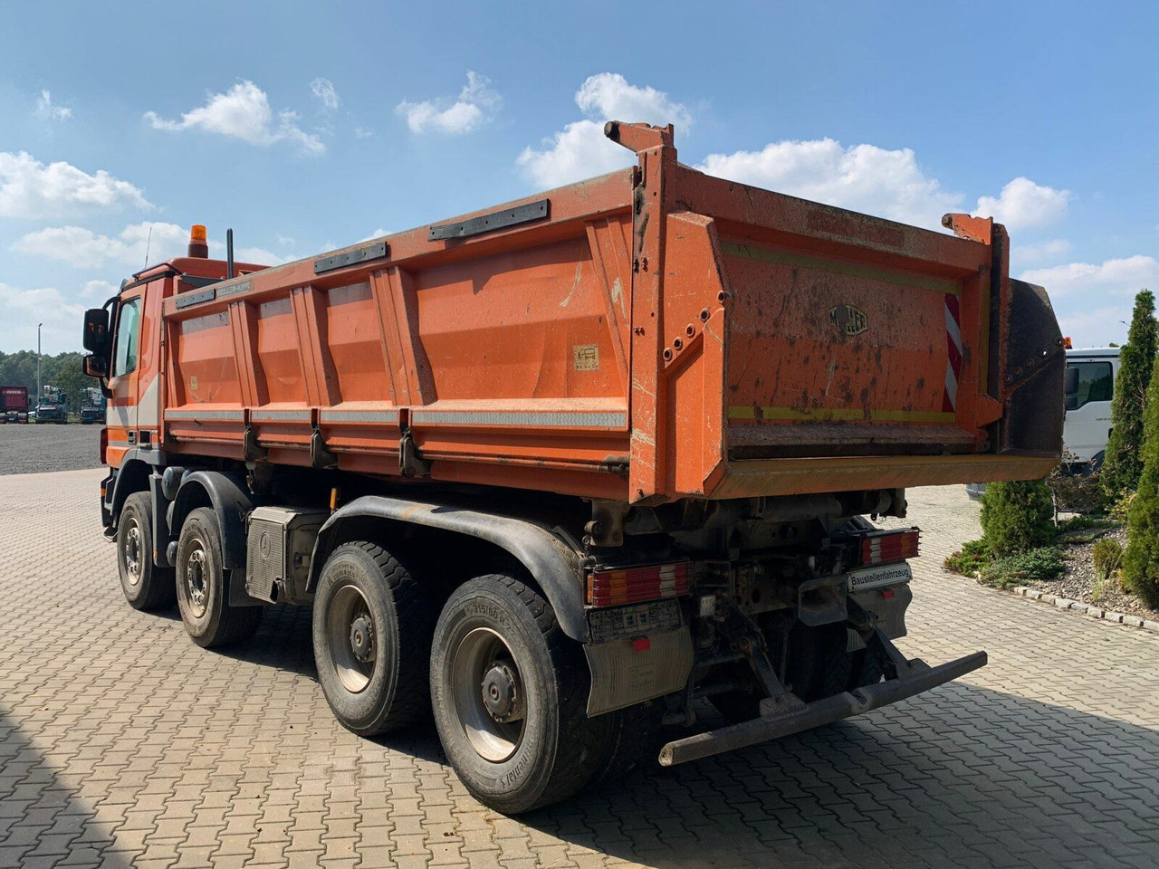Mercedes-Benz ACTROS 4144 8x4 EURO5 Meiller Kipper Bordmatik - Tipper: picture 5 Mercedes-Benz ACTROS 4144 8x4 EURO5 Meiller Kipper Bordmatik - Tipper: picture 5