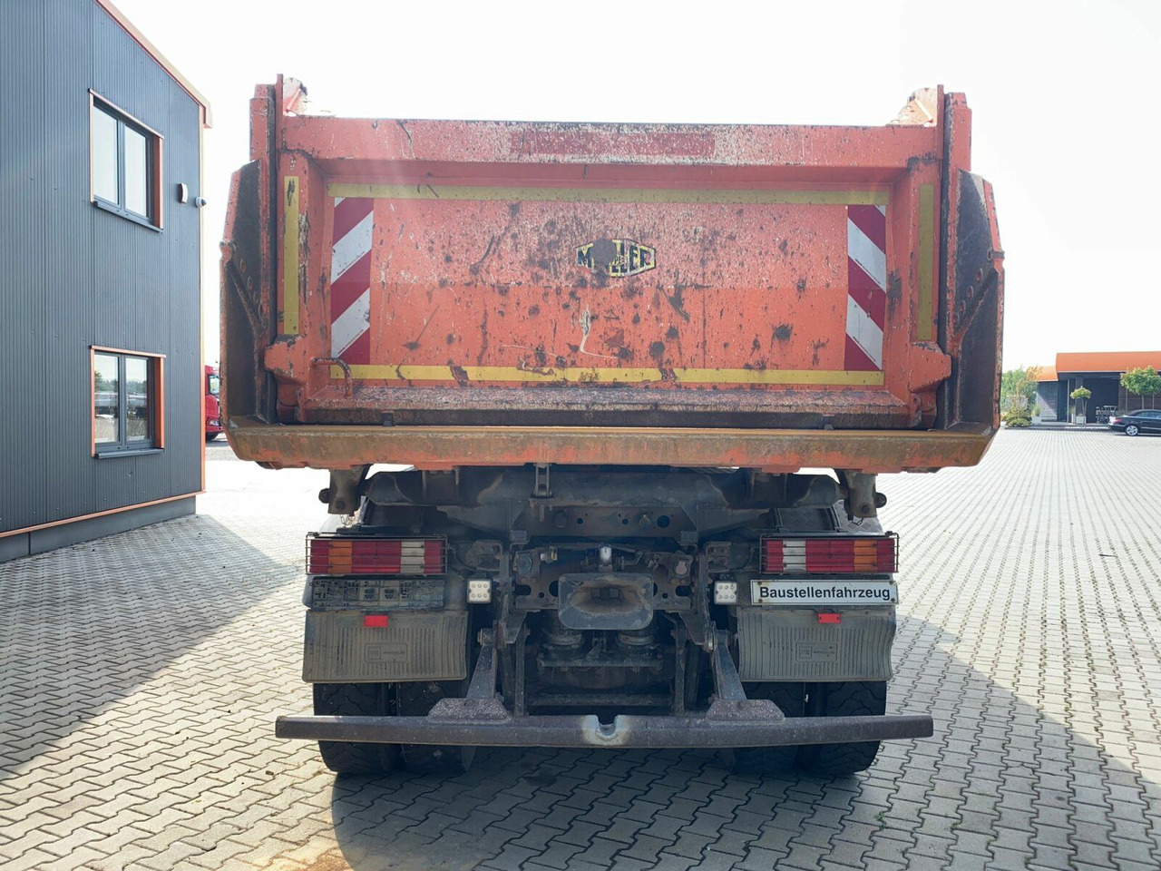 Mercedes-Benz ACTROS 4144 8x4 EURO5 Meiller Kipper Bordmatik - Tipper: picture 4 Mercedes-Benz ACTROS 4144 8x4 EURO5 Meiller Kipper Bordmatik - Tipper: picture 4