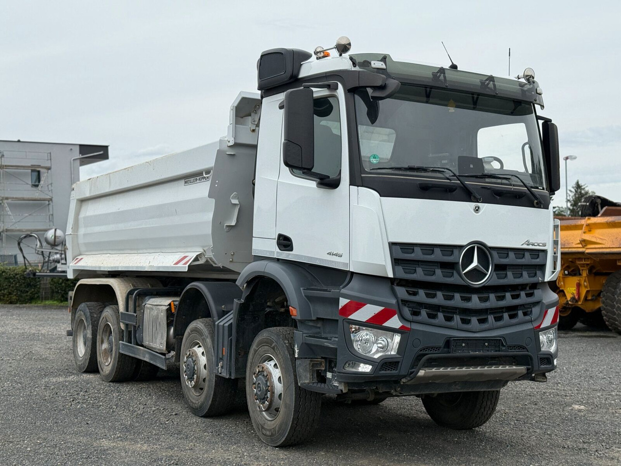 Mercedes-Benz AROCS 4145 8x8 Meiller Muldenkipper - Skip loader truck: picture 1 Mercedes-Benz AROCS 4145 8x8 Meiller Muldenkipper - Skip loader truck: picture 1