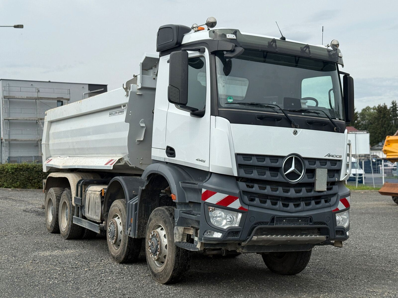 Mercedes-Benz AROCS 4145 8x8 Meiller Muldenkipper - Skip loader truck: picture 1 Mercedes-Benz AROCS 4145 8x8 Meiller Muldenkipper - Skip loader truck: picture 1