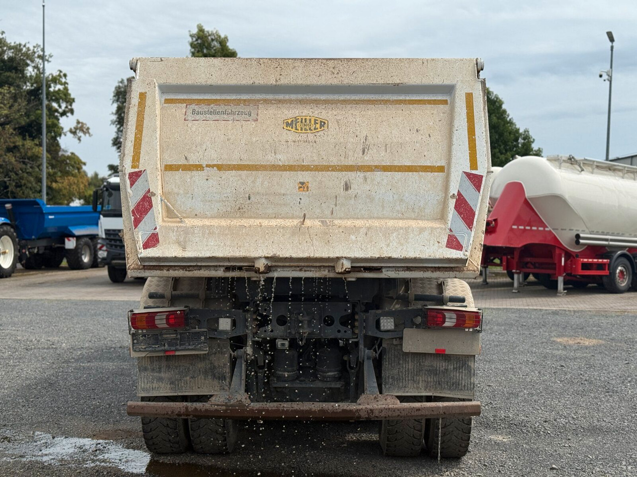 Mercedes-Benz AROCS 4145 8x8 Meiller Muldenkipper - Tipper: picture 4 Mercedes-Benz AROCS 4145 8x8 Meiller Muldenkipper - Tipper: picture 4