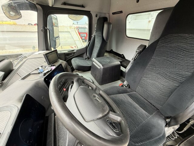 Tipper Mercedes-Benz AROCS 4145 8x8 Meiller Muldenkipper: picture 6