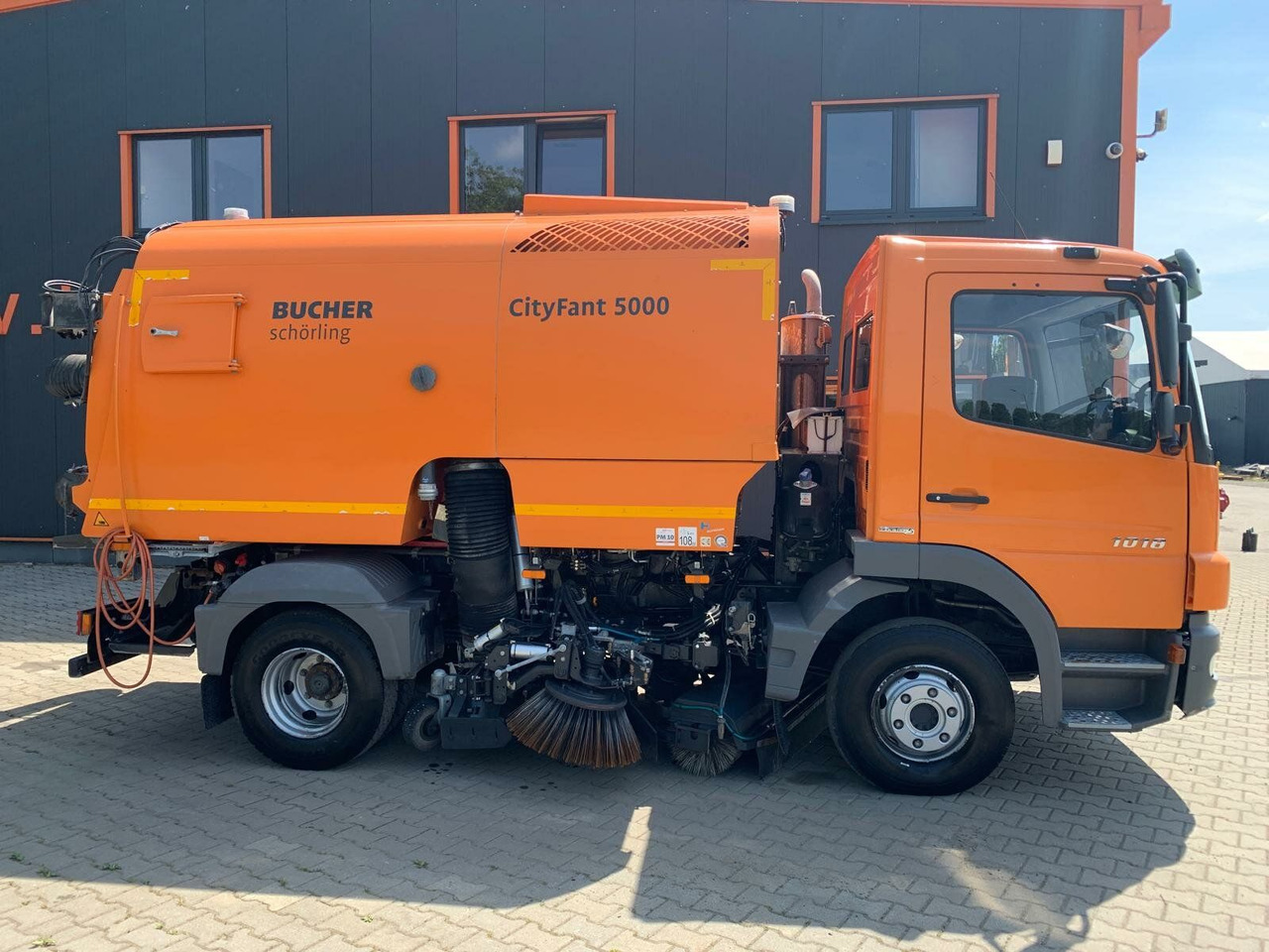 Mercedes-Benz Atego Kehrmaschine BUCHER CITYFANT 5000 - Road sweeper: picture 2 Mercedes-Benz Atego Kehrmaschine BUCHER CITYFANT 5000 - Road sweeper: picture 2