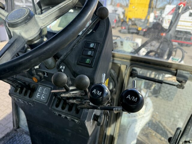 New Holland F106.6A alrrad 6x6 Grader 12 Ton - 10.700 Std - Grader: picture 4 New Holland F106.6A alrrad 6x6 Grader 12 Ton - 10.700 Std - Grader: picture 4