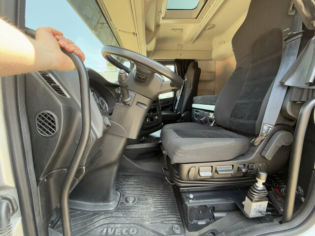 Iveco S-WAY 4x4H Zugmaschine Euro 6 *Kippauflieger - Tractor unit: picture 4 Iveco S-WAY 4x4H Zugmaschine Euro 6 *Kippauflieger - Tractor unit: picture 4