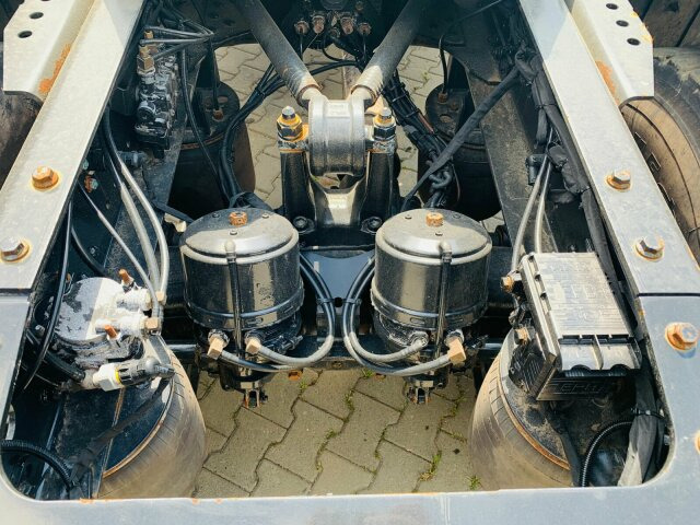 MAN TGS 18.510 4x4 SZM - Kipphyd. Blatt Luft Pritard - Tractor unit: picture 2 MAN TGS 18.510 4x4 SZM - Kipphyd. Blatt Luft Pritard - Tractor unit: picture 2