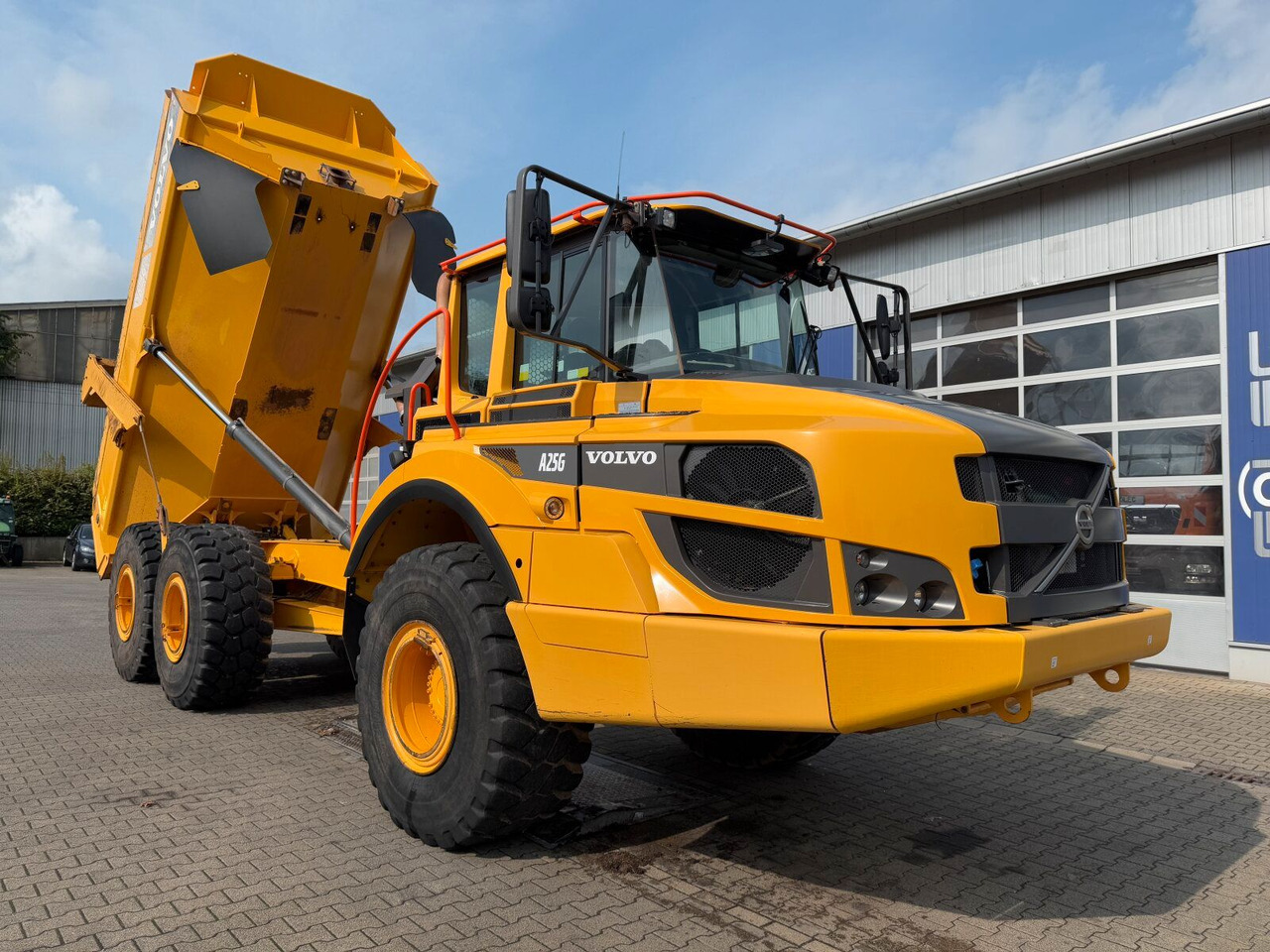 Volvo A25G Dumper 9.722 h Baujahr 2021 - Skip loader truck: picture 2 Volvo A25G Dumper 9.722 h Baujahr 2021 - Skip loader truck: picture 2