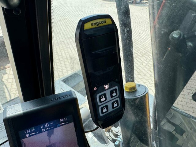 Volvo EWR150E Mobilbagger mit ROTATOR ENCONG EC319 - Wheel excavator: picture 4 Volvo EWR150E Mobilbagger mit ROTATOR ENCONG EC319 - Wheel excavator: picture 4