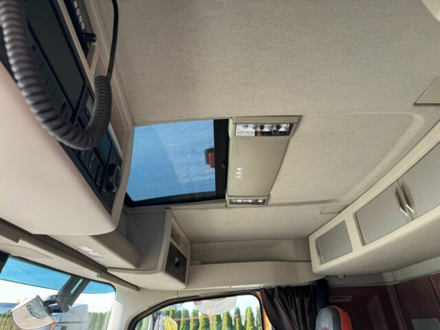 Volvo FH16 750 8X4 Holztransport Alukar TOP! - Log truck: picture 4 Volvo FH16 750 8X4 Holztransport Alukar TOP! - Log truck: picture 4