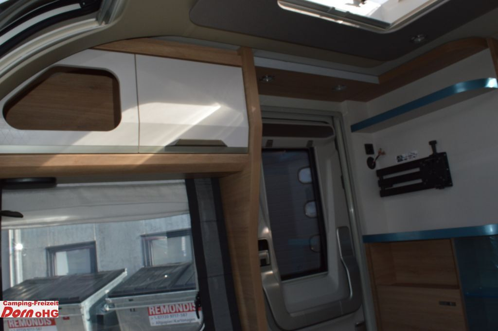 Caravan Knaus Südwind 540 UE Black Selection Elektrische Fußbo: picture 19 Caravan Knaus Südwind 540 UE Black Selection Elektrische Fußbo: picture 19