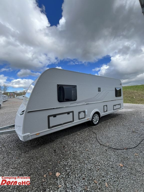 Tabbert Senara 550 E 2,3 Elektrische Fußbodenerwärmung Tabbert Senara 550 E 2,3 Elektrische Fußbodenerwärmung - Caravan: picture 4 Tabbert Senara 550 E 2,3 Elektrische Fußbodenerwärmung Tabbert Senara 550 E 2,3 Elektrische Fußbodenerwärmung - Caravan: picture 4