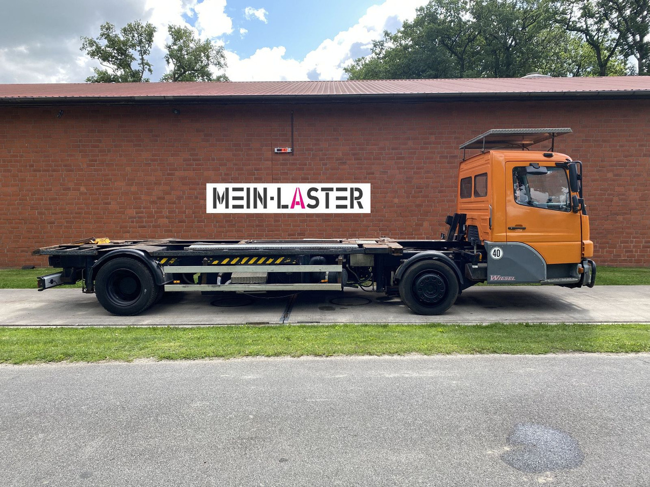 Mercedes-Benz Kamag Wiesel Umsetzter Sattelplatte - Container transporter/ Swap body truck: picture 2 Mercedes-Benz Kamag Wiesel Umsetzter Sattelplatte - Container transporter/ Swap body truck: picture 2
