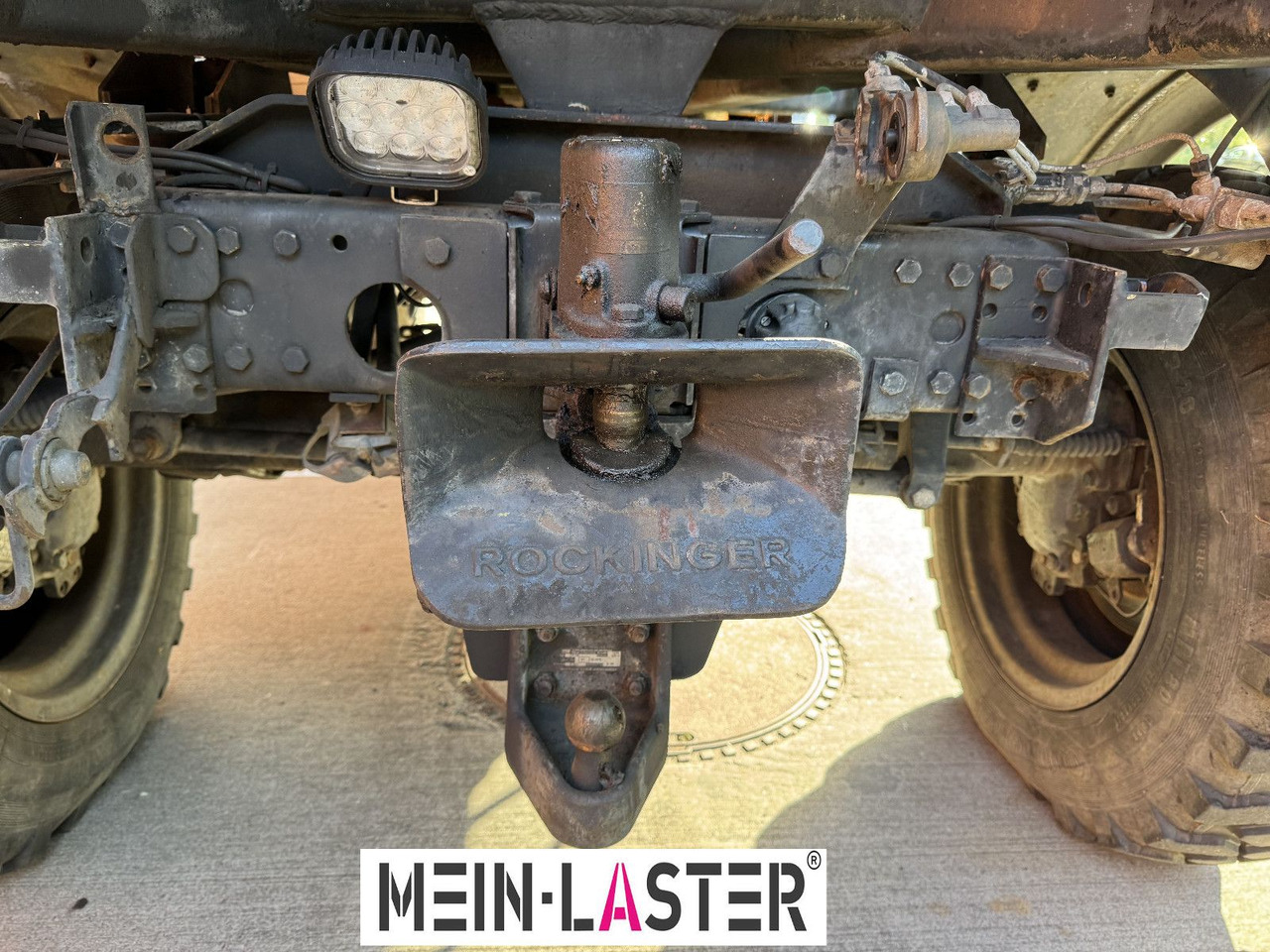 Crane truck, Dropside/ Flatbed truck Unimog U 1100 Atlas AK 3006 nur 14.215 km-1. Hand: picture 15 Crane truck, Dropside/ Flatbed truck Unimog U 1100 Atlas AK 3006 nur 14.215 km-1. Hand: picture 15