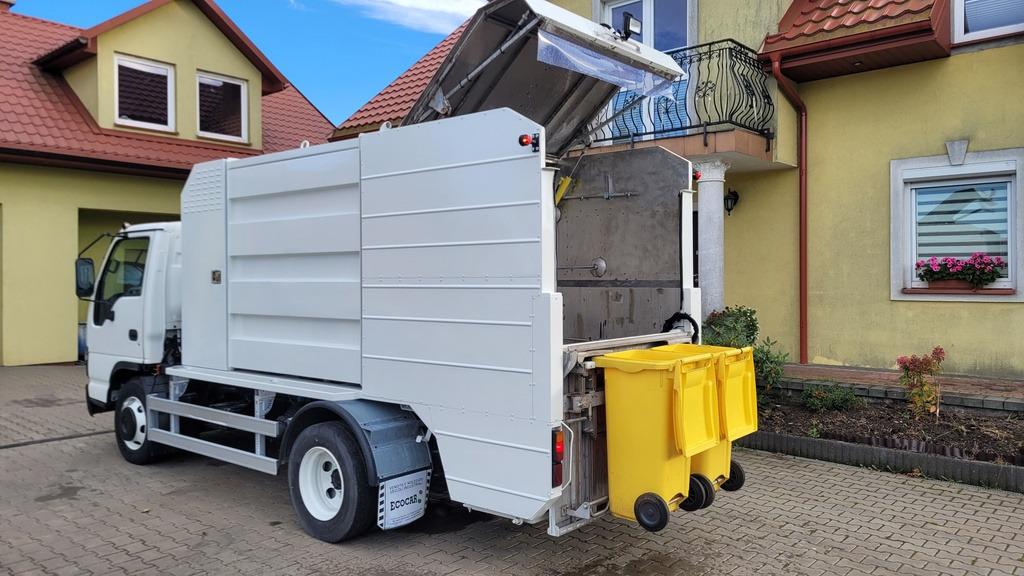 Isuzu MYJKA N-Series Container washer laveuse lavacassonetti - Garbage truck: picture 1 Isuzu MYJKA N-Series Container washer laveuse lavacassonetti - Garbage truck: picture 1