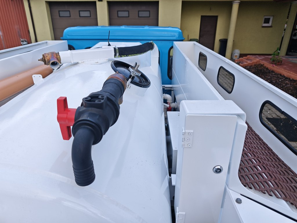 Vacuum truck Land Rover Defender VAACUM truck canalisation cleaner 4x4: picture 43