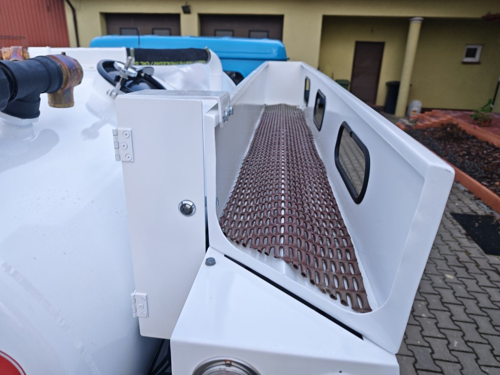 Vacuum truck Land Rover Defender VAACUM truck canalisation cleaner 4x4: picture 44