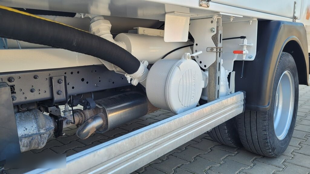 Vacuum truck Renault Maxity 140dxi HUVER COMBI: picture 19