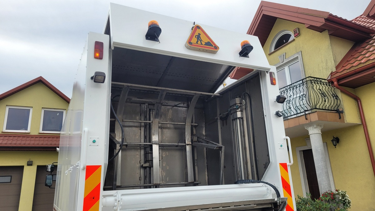 Garbage truck Renault Midlum CONTAINER WEASHER LAVACASSONETTI MYJKA: picture 11