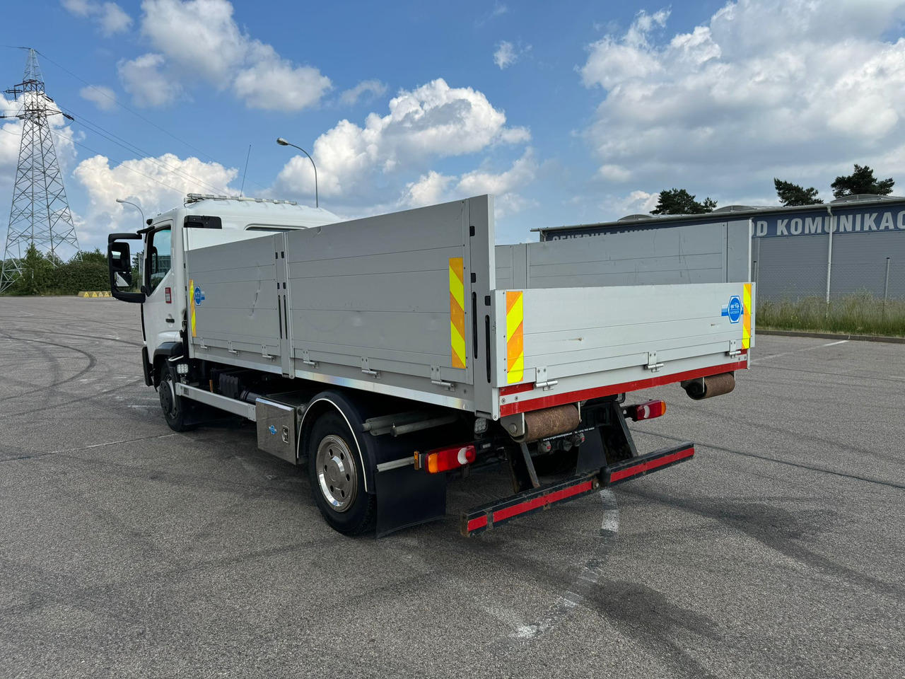 RENAULT D7,5 - Hook lift truck: picture 5 RENAULT D7,5 - Hook lift truck: picture 5