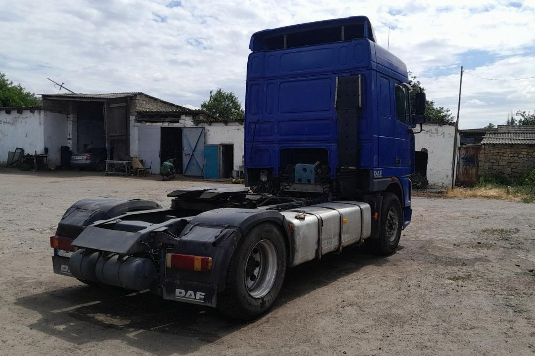 Tractor unit DAF XF 95.380: picture 6