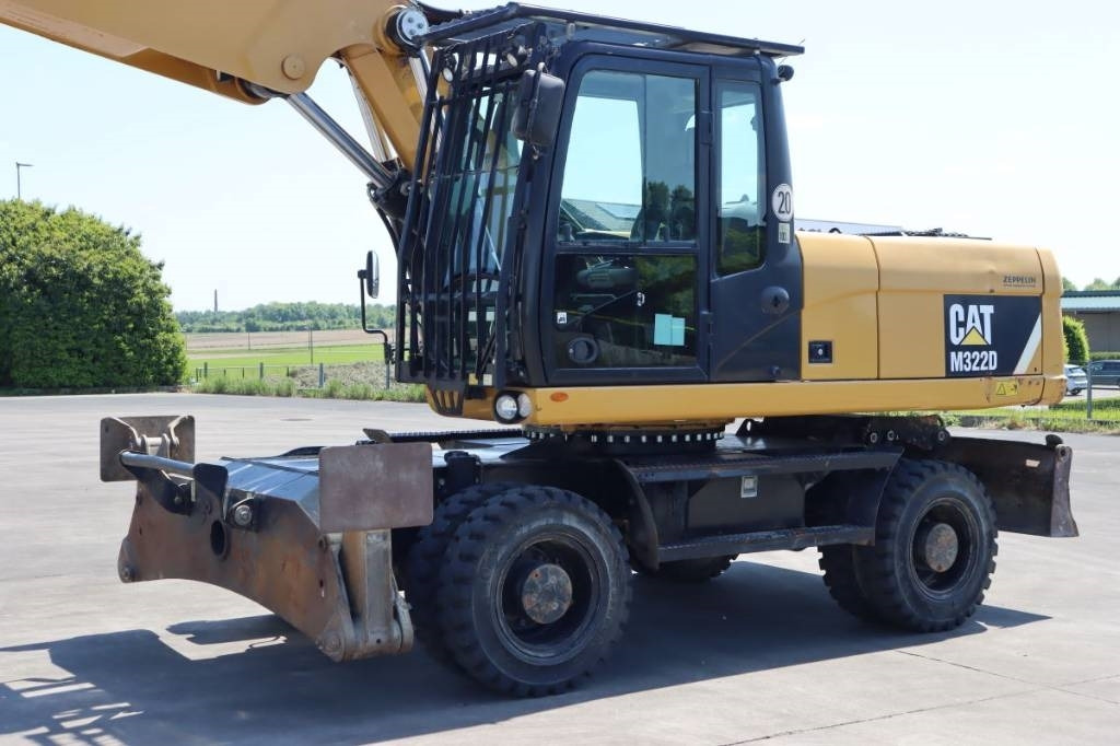 CAT M 322 D - Wheel excavator: picture 2 CAT M 322 D - Wheel excavator: picture 2