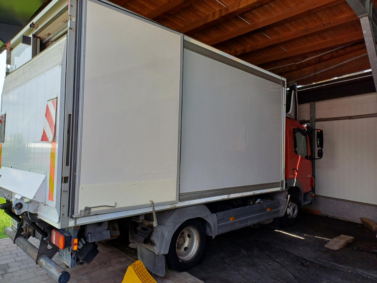 MERCEDES-BENZ 816 Euro5 AHK Luftfeder - Refrigerated van: picture 2 MERCEDES-BENZ 816 Euro5 AHK Luftfeder - Refrigerated van: picture 2