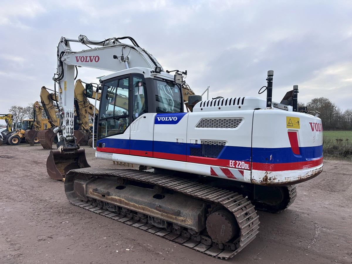 VOLVO EC 220 DL German machine! - Excavator: picture 5 VOLVO EC 220 DL German machine! - Excavator: picture 5