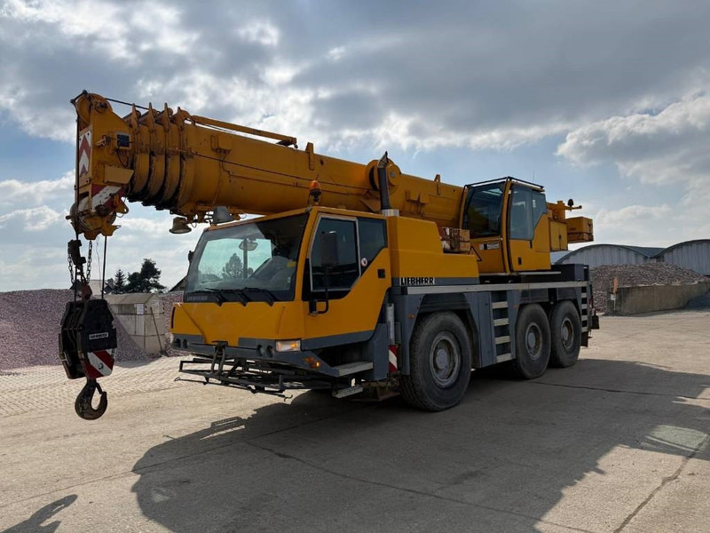 Liebherr LTM1055/1 - All terrain crane: picture 1 Liebherr LTM1055/1 - All terrain crane: picture 1