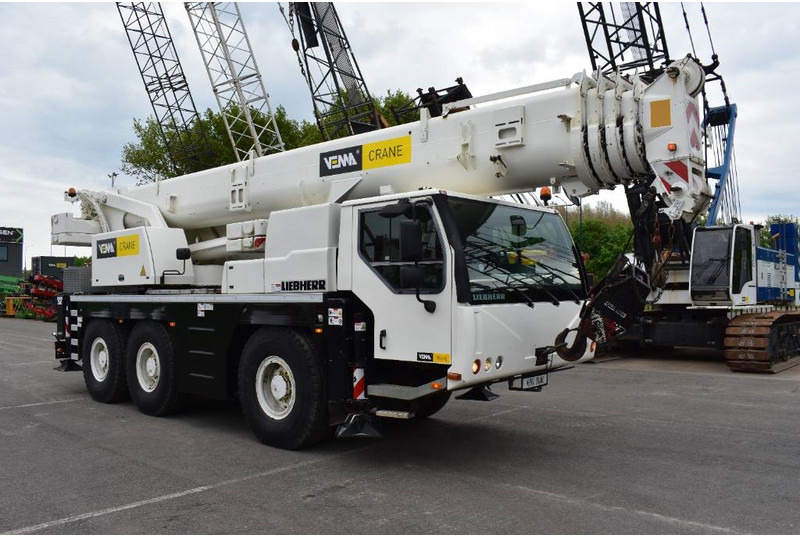 Liebherr LTM1055-3.2 - All terrain crane: picture 4 Liebherr LTM1055-3.2 - All terrain crane: picture 4