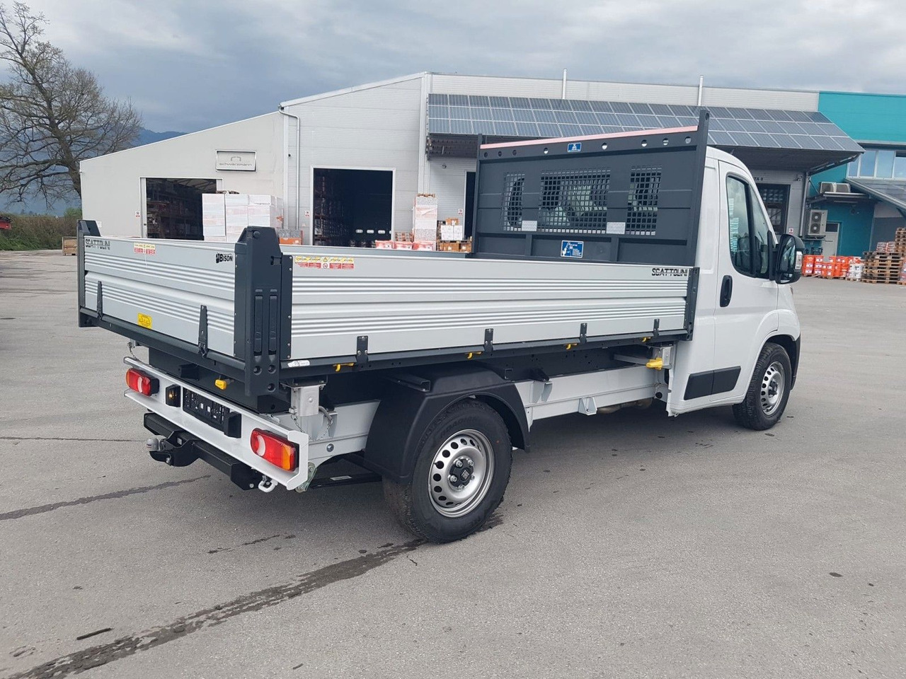 Fiat Ducato 35H L2H1 EKA 3-Seiten-Kipper 180 PS AHK - Tipper van: picture 4 Fiat Ducato 35H L2H1 EKA 3-Seiten-Kipper 180 PS AHK - Tipper van: picture 4