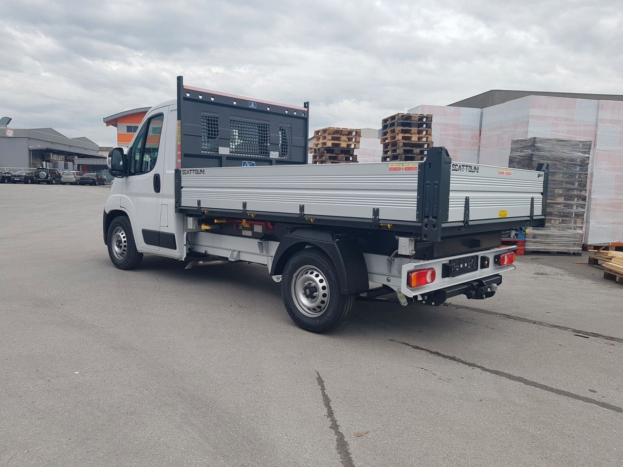 Fiat Ducato 35H L2H1 EKA 3-Seiten-Kipper 180 PS AHK - Tipper van: picture 5 Fiat Ducato 35H L2H1 EKA 3-Seiten-Kipper 180 PS AHK - Tipper van: picture 5
