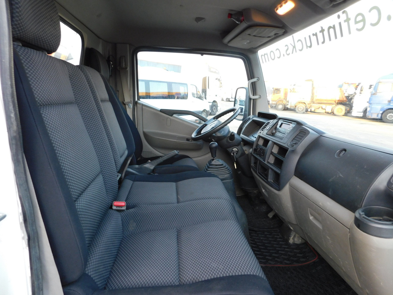 Renault Maxity - Tipper: picture 5 Renault Maxity - Tipper: picture 5