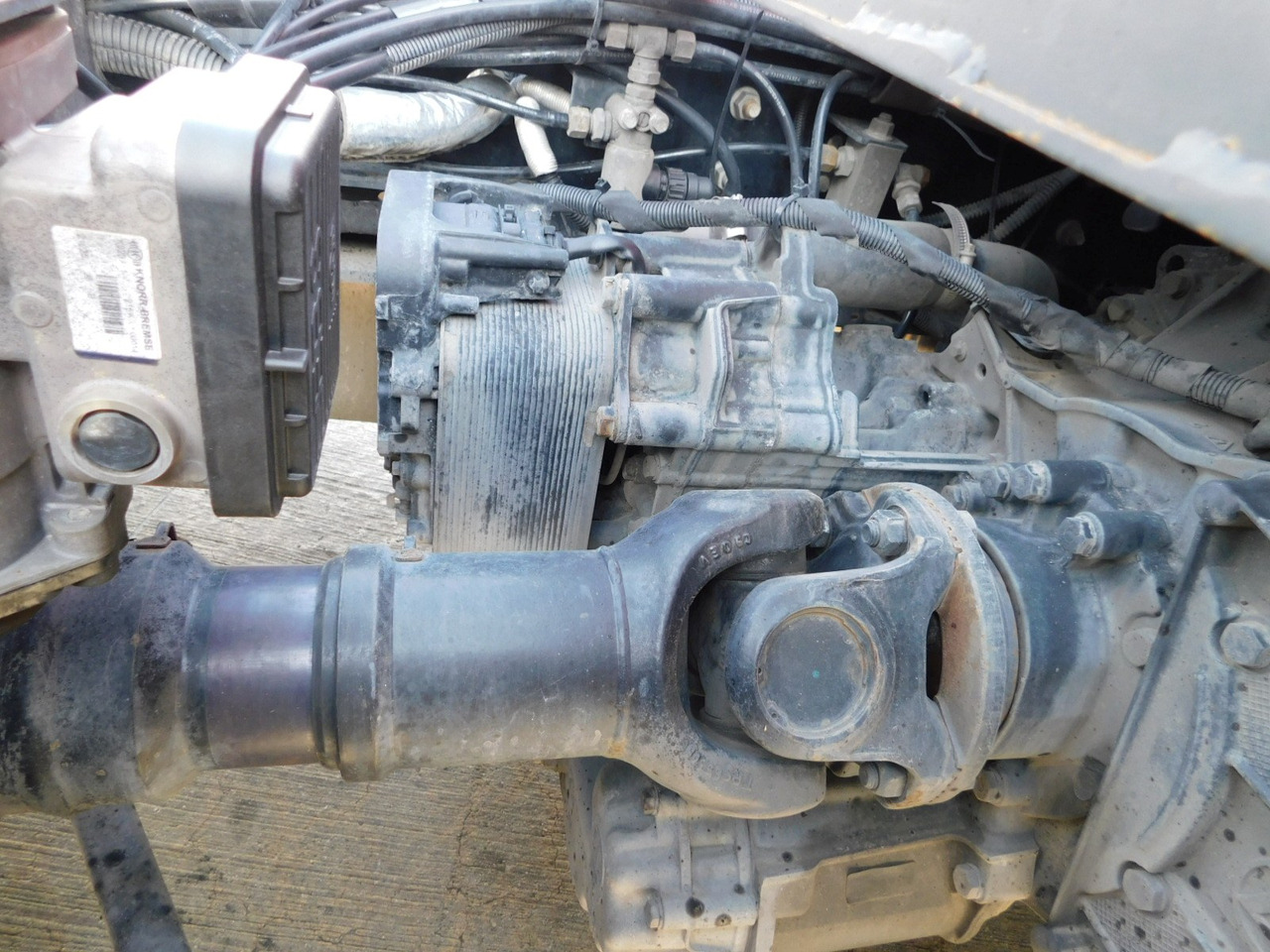 Tractor unit Ford F max ll 4x2 scab e6 12tx2620: picture 8